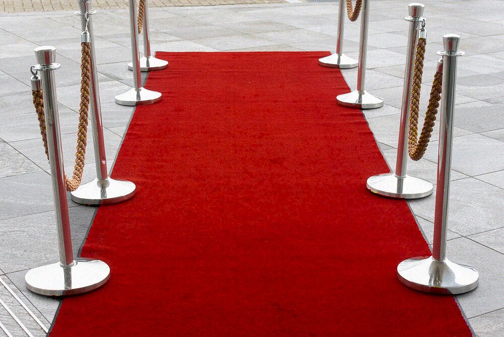 Rope barrier and stanchions controlling the entrance to an Orlando late night venue